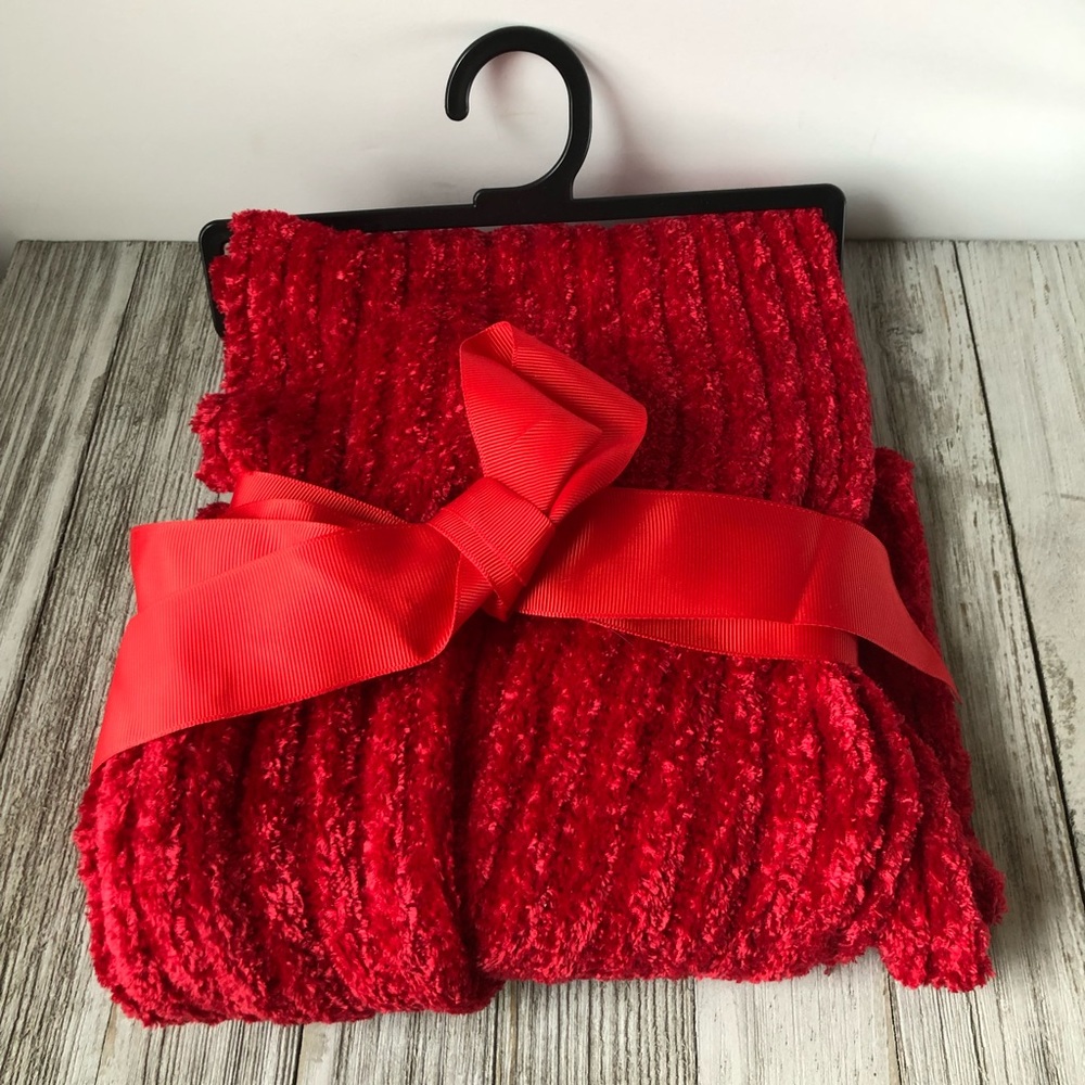 Super soft  and fuzzy scarf gloves and hat bundle